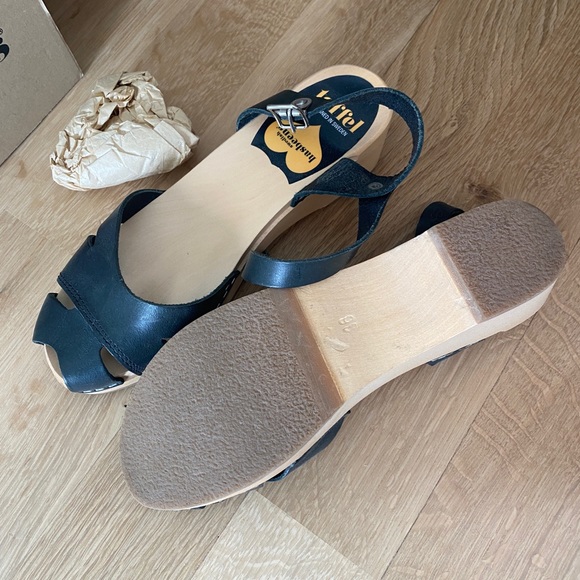 Like new! - Picture 3 of 4